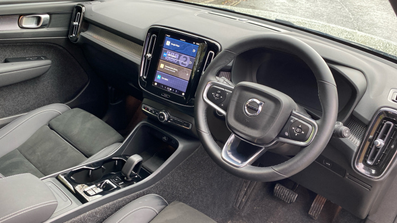 Volvo XC40 2.0 B3P Plus Dark 5dr Auto Petrol Estate